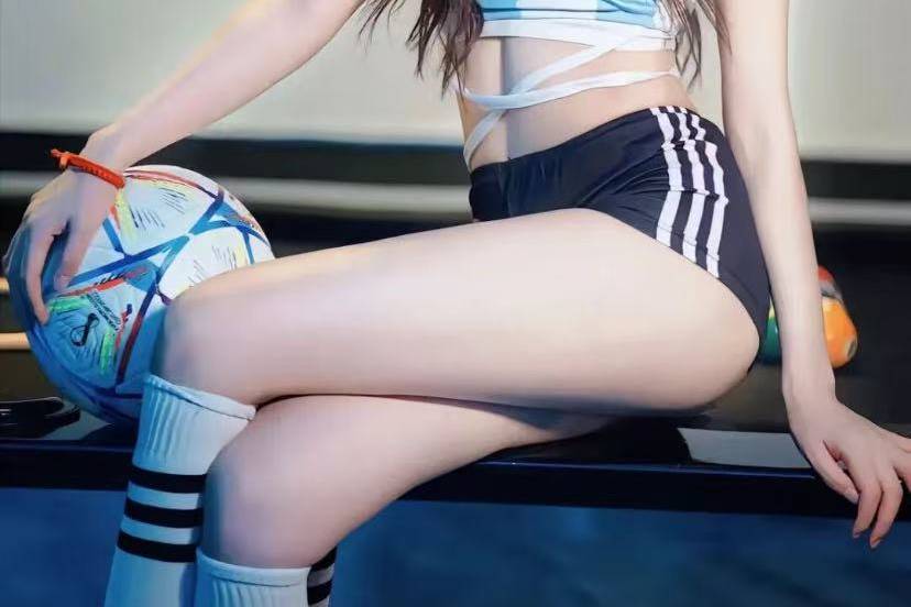 德甲巅峰对决：拜仁慕尼黑主场力克勒沃库森，3-1锁定胜局